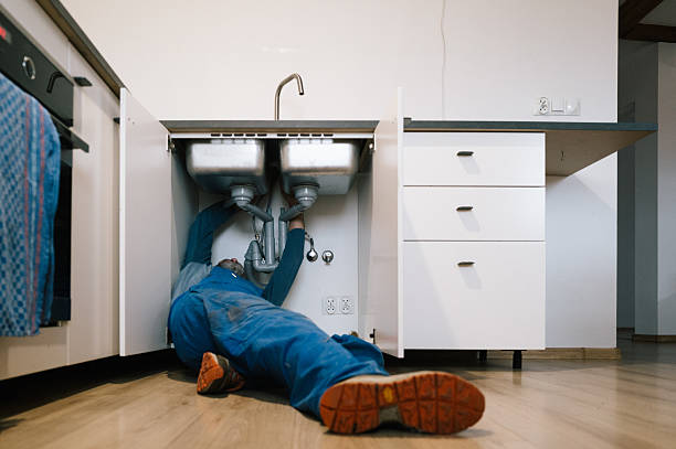 Professional Leak Detection technician working in North Walpole, NH